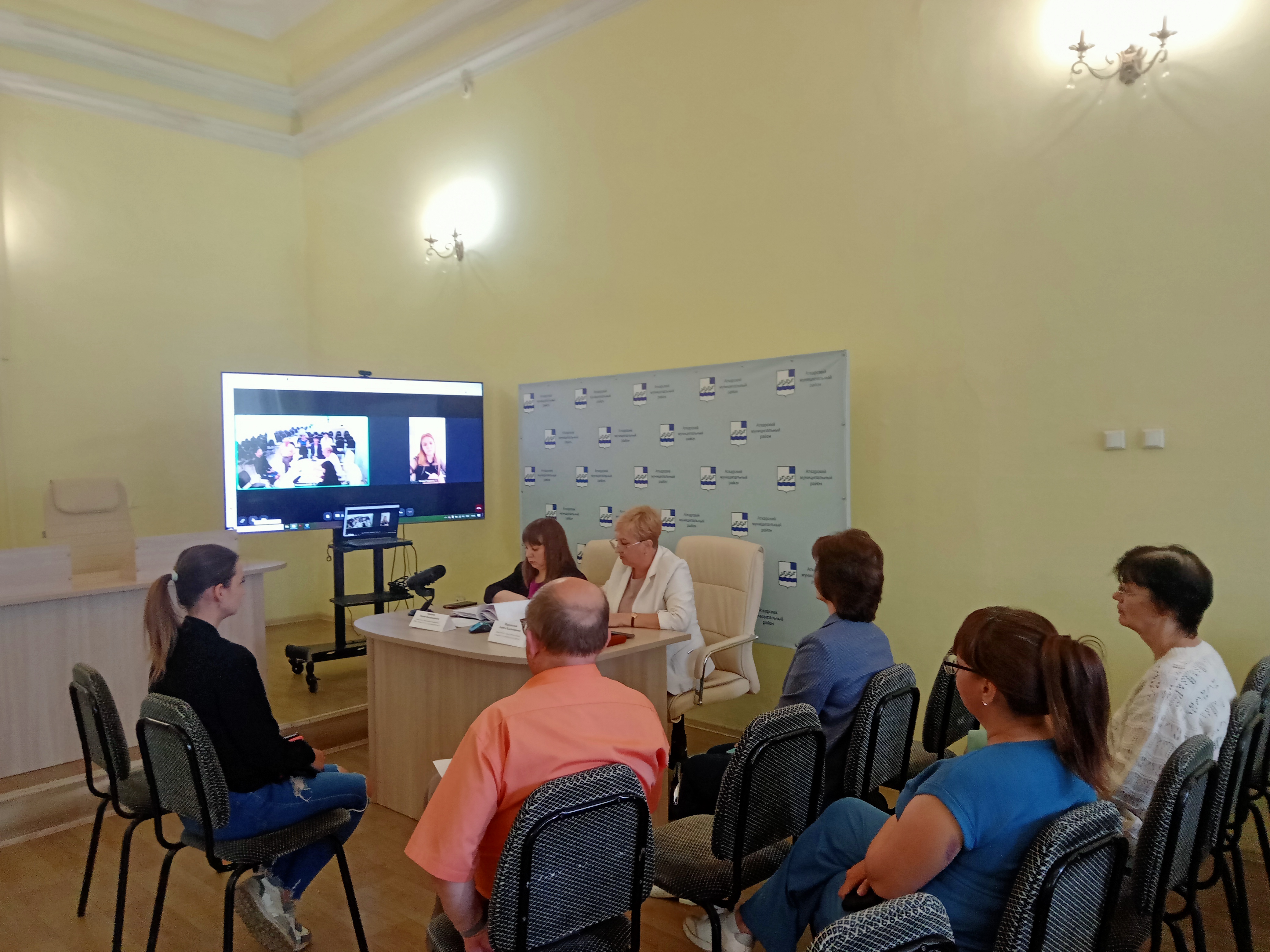 В администрации состоялось заседание комиссии.