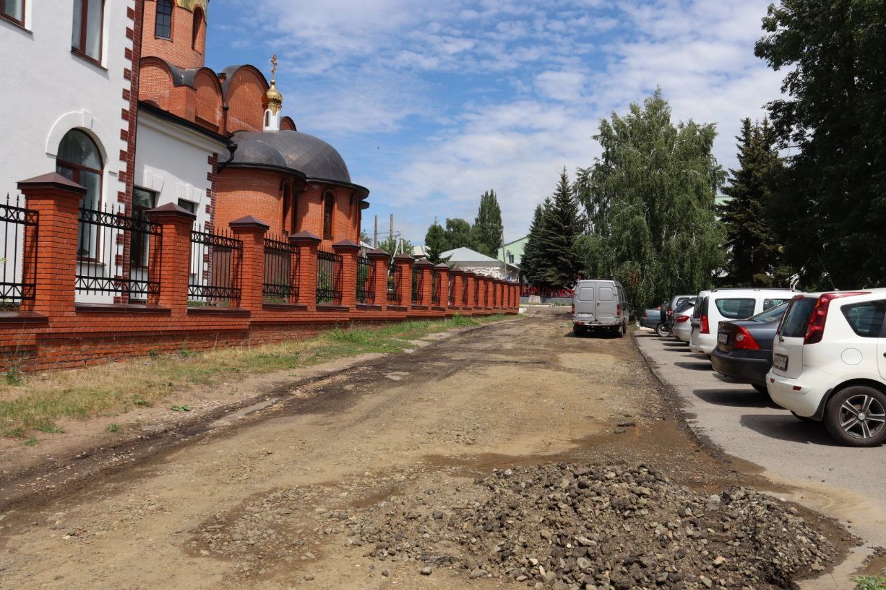 На Вали Макеевой сделают дорогу и тротуар.