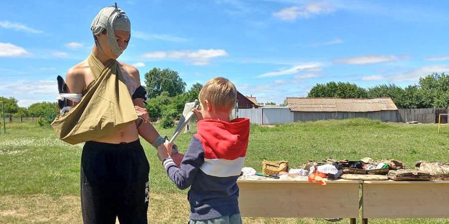 В Озерном прошел мастер-класс по тактической медицине для школьников.