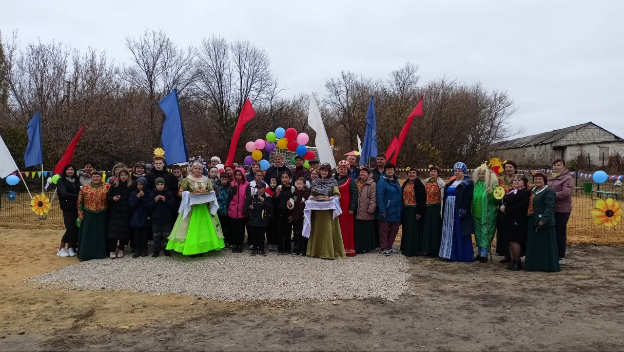 В Даниловке торжественно открыли детскую игровую зону.