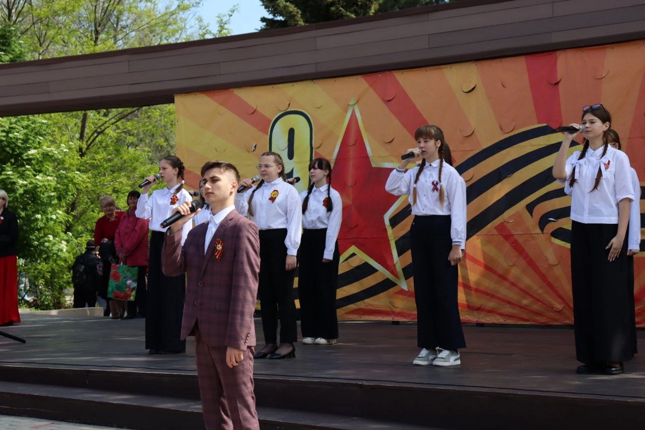 В Аткарске прошёл концерт посвященный 80 летию в Великой Отечественной войне.