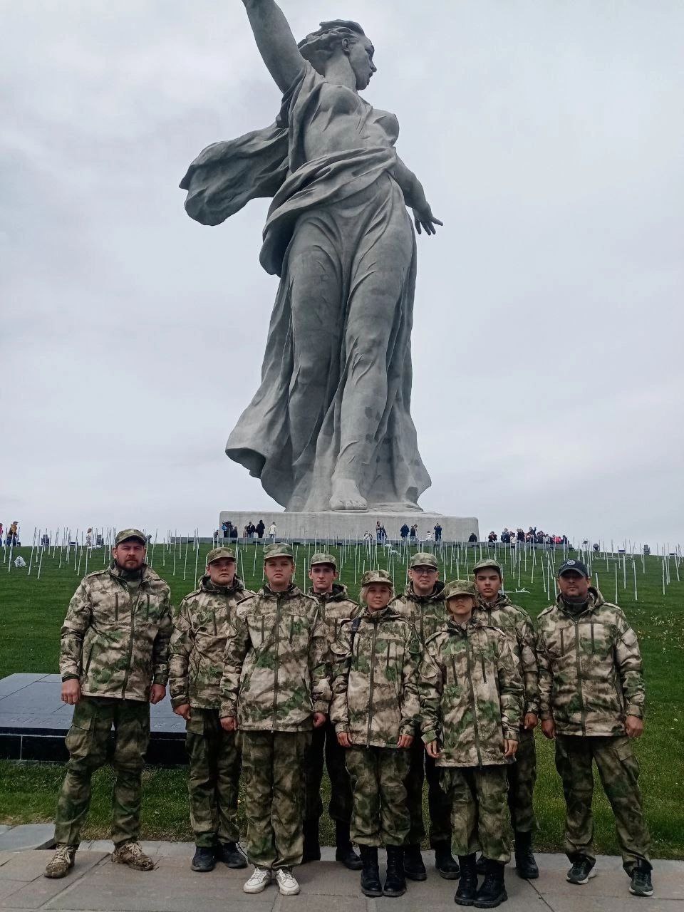 Поисковый отряд &quot;Свеча&quot; школы №1 посетил город-герой Волгоград.