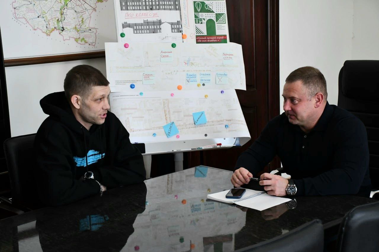 - Виктор Елин встретился с героем спецоперации из Аткарска.