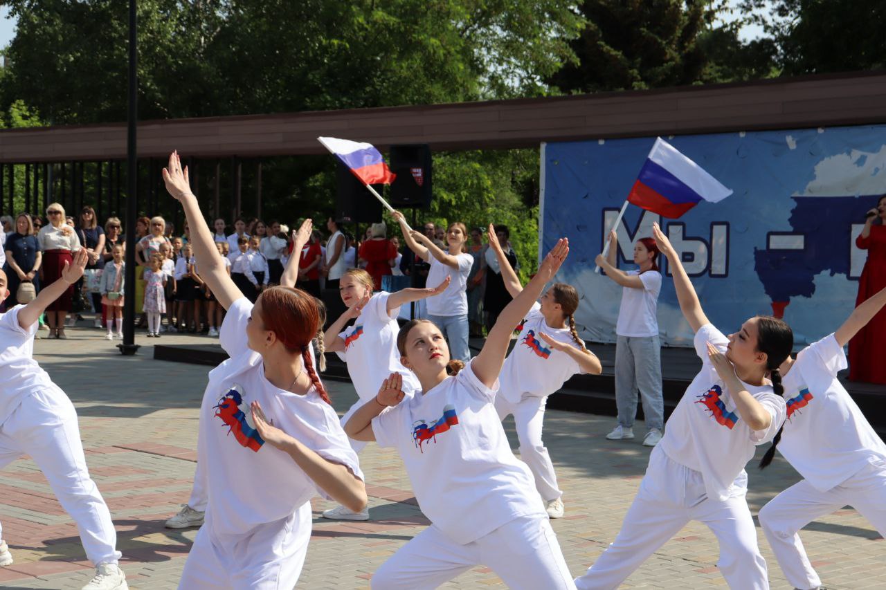 В Аткарске прошёл торжественный концерт, посвященный Дню России.