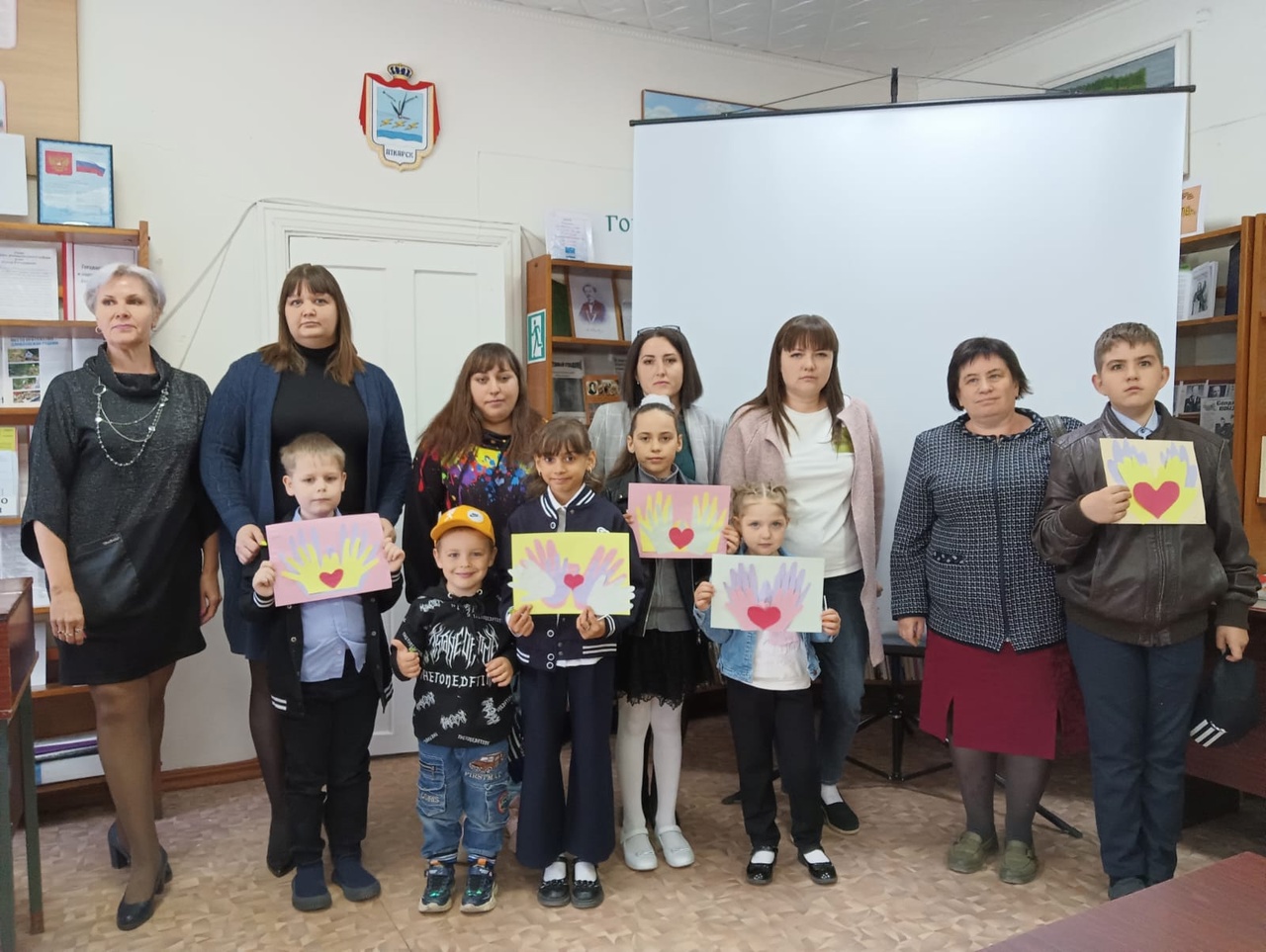 В центральной библиотеке прошел круглый стол &quot;Сундучок семейных сокровищ&quot;.