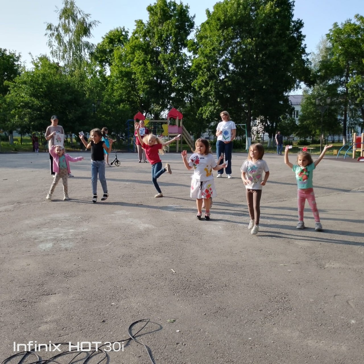 Сотрудники центра детского творчества провели игровую программу в городские выходные.