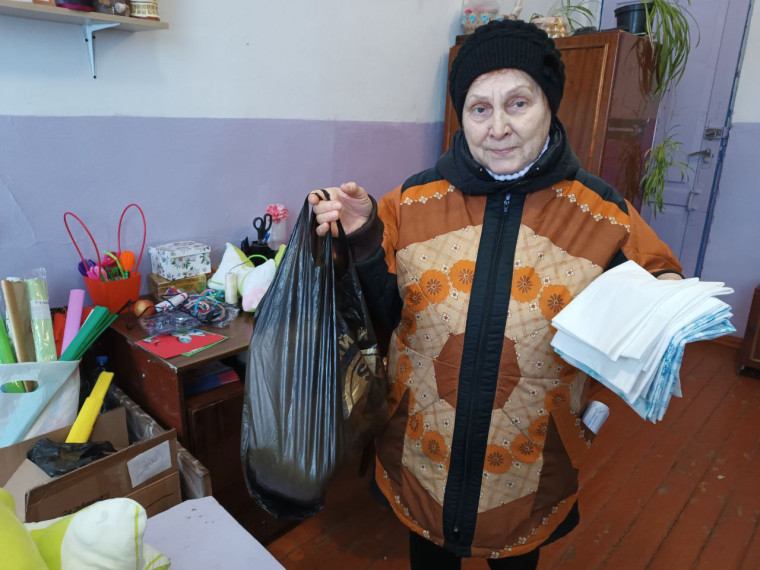 В прокудинском сельском клубе сельчане собираются вместе. В прокудинском сельском клубе сельчане собираются вместе.