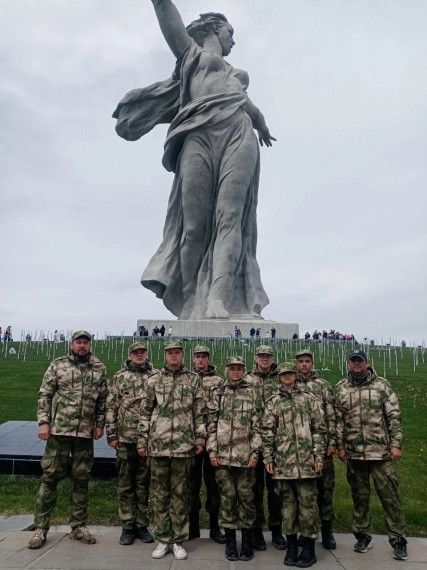 Поисковый отряд "Свеча" школы №1 посетил город-герой Волгоград. Поисковый отряд "Свеча" школы №1 посетил город-герой Волгоград.